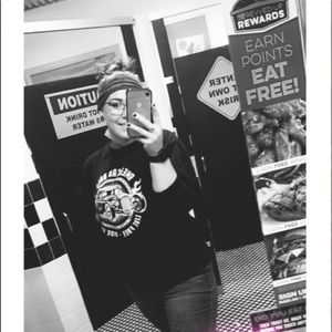 Meet your Posher, Tayler